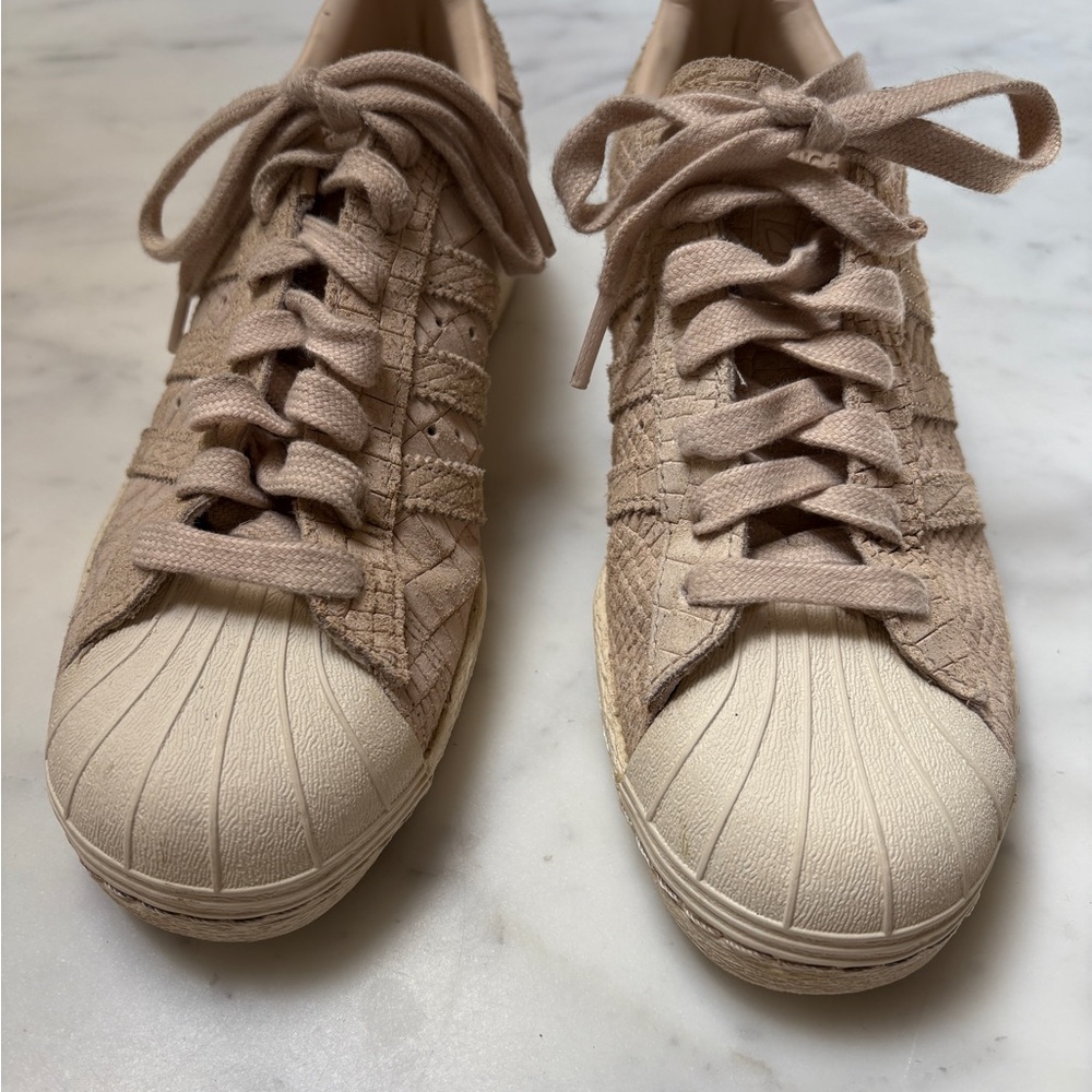 Adidas Cream Embossed snake Shelltoes - Picture 2 of 6
